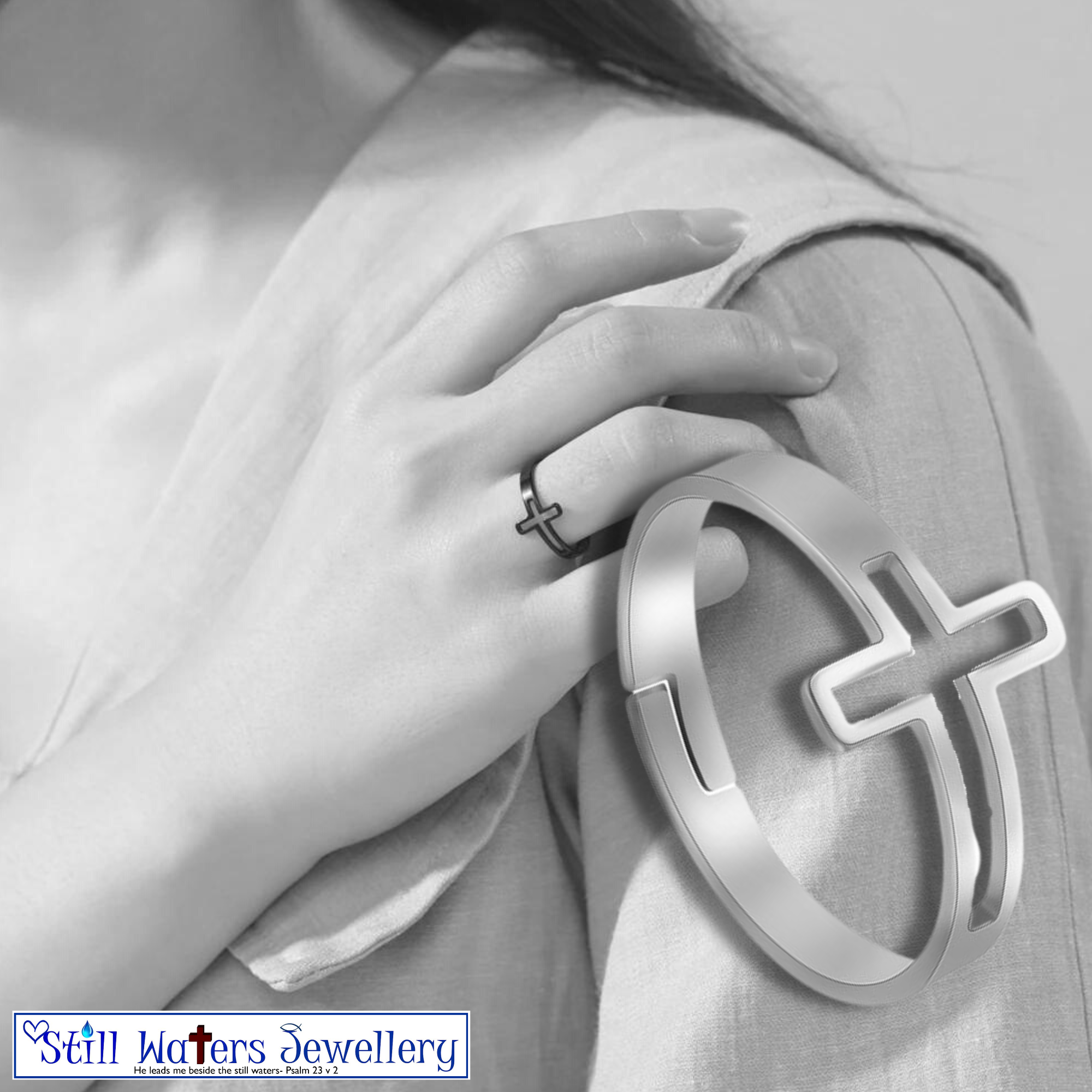 Hollow Cross Ring