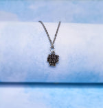 Load image into Gallery viewer, Jesus loves You Necklace
